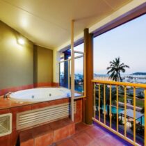 Balcony Spa Suite hi res
