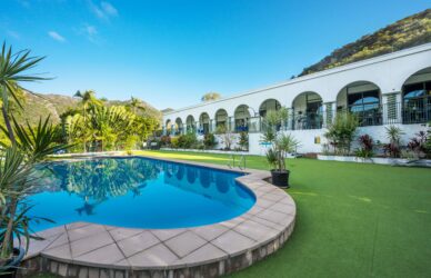 Amaroo Rainforest Resort Magnetic Island $999 Holiday Deal